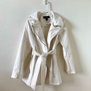 Avanti cream white trench coat, water resistant, size S